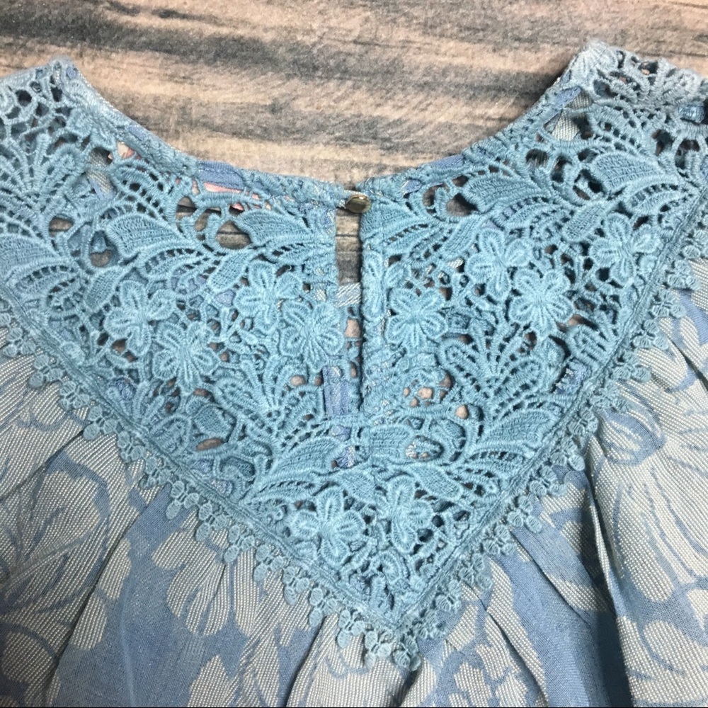 Champagne & Strawberry Ruffle Flutter Crochet - Picture 6 of 8